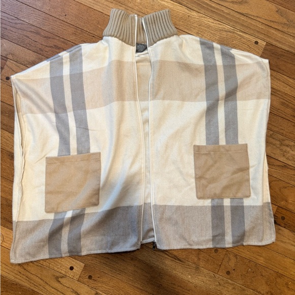 Vince Camuto Cream and Tan Knit Sweater - Picture 1 of 3